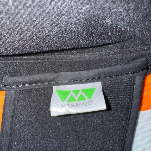 MANAMED Cure Tech 2 in 1 TENS Therapy Arm Sling Knee Brace - Picture 6 of 6